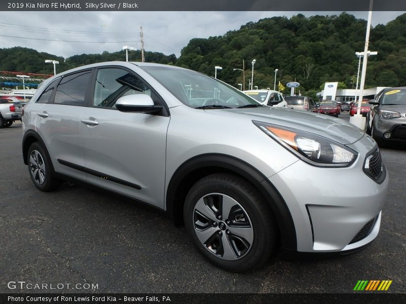 Front 3/4 View of 2019 Niro FE Hybrid