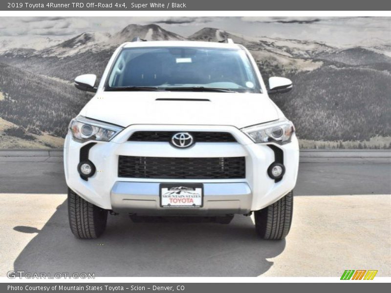 Super White / Black 2019 Toyota 4Runner TRD Off-Road 4x4