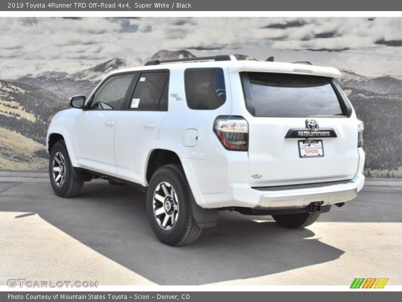 Super White / Black 2019 Toyota 4Runner TRD Off-Road 4x4