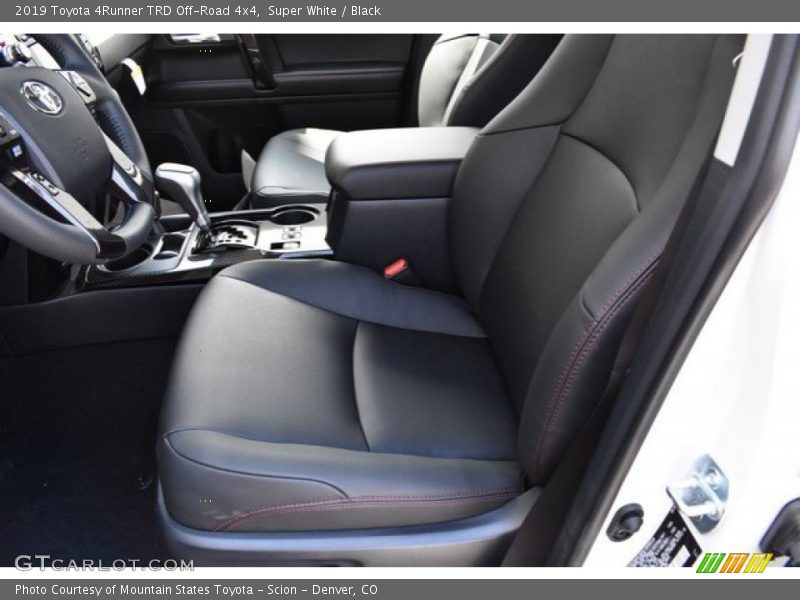 Super White / Black 2019 Toyota 4Runner TRD Off-Road 4x4