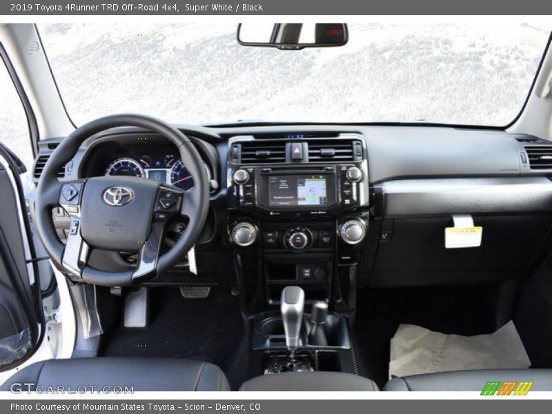 Super White / Black 2019 Toyota 4Runner TRD Off-Road 4x4