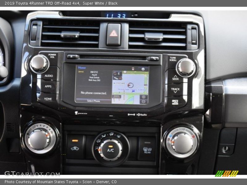 Super White / Black 2019 Toyota 4Runner TRD Off-Road 4x4