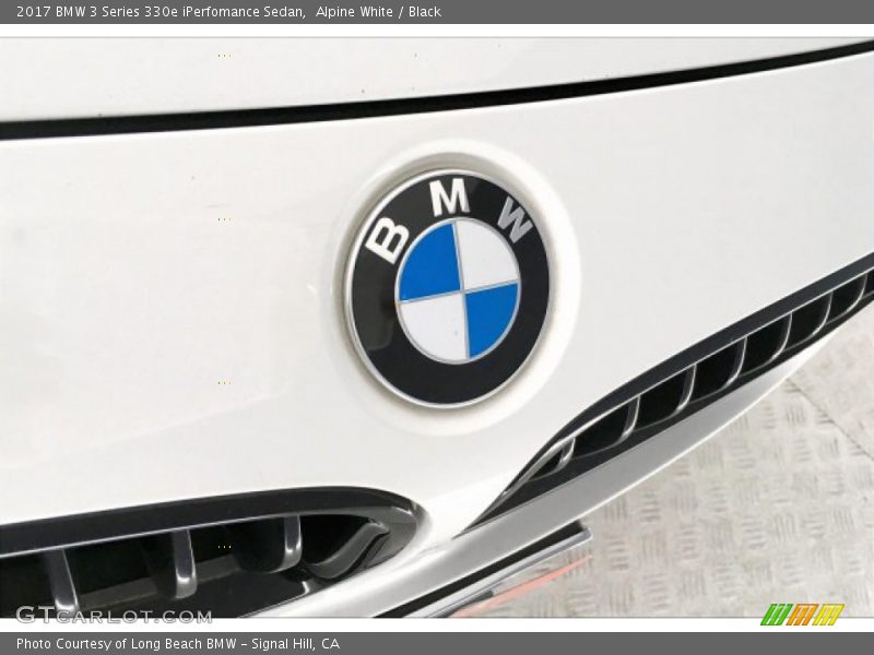 Alpine White / Black 2017 BMW 3 Series 330e iPerfomance Sedan