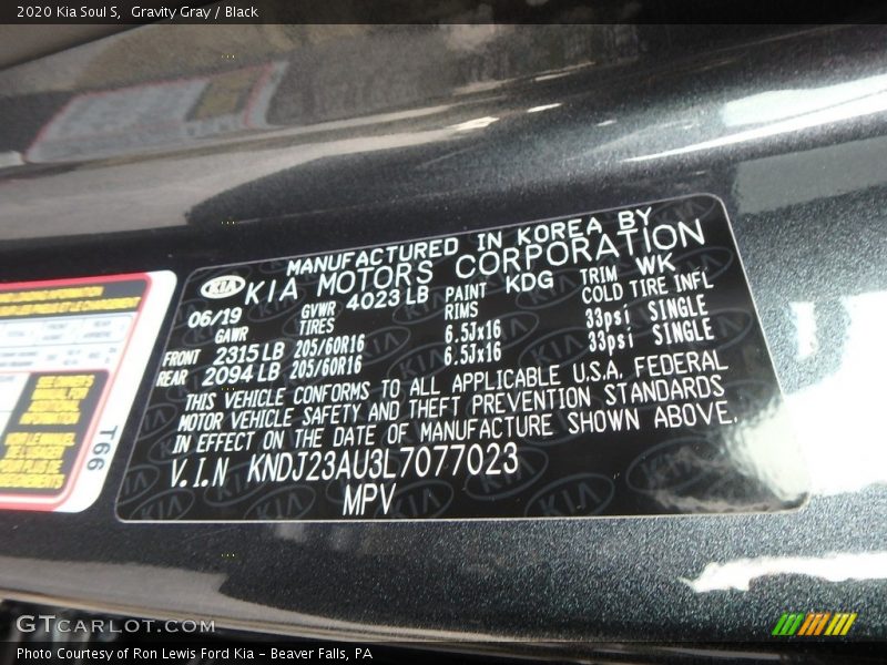 Gravity Gray / Black 2020 Kia Soul S