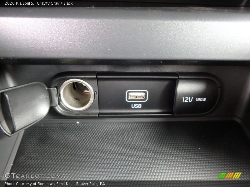 Gravity Gray / Black 2020 Kia Soul S