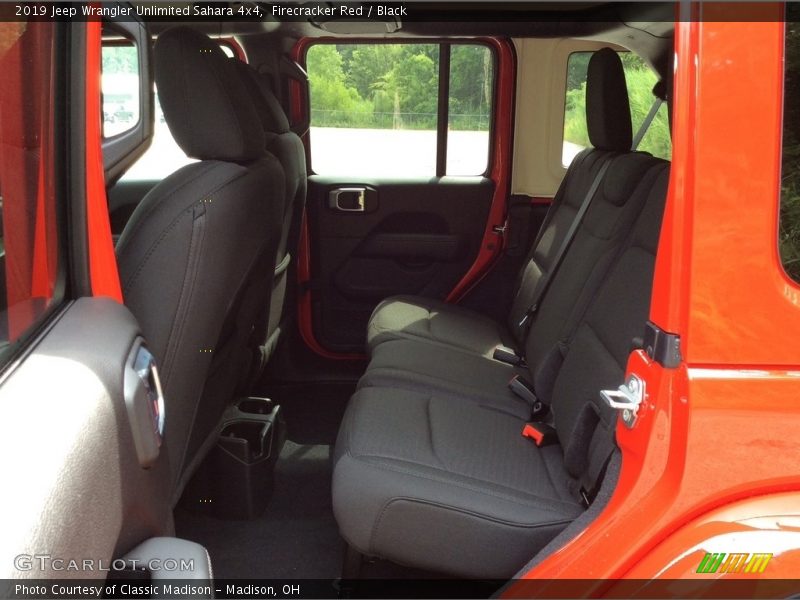 Firecracker Red / Black 2019 Jeep Wrangler Unlimited Sahara 4x4