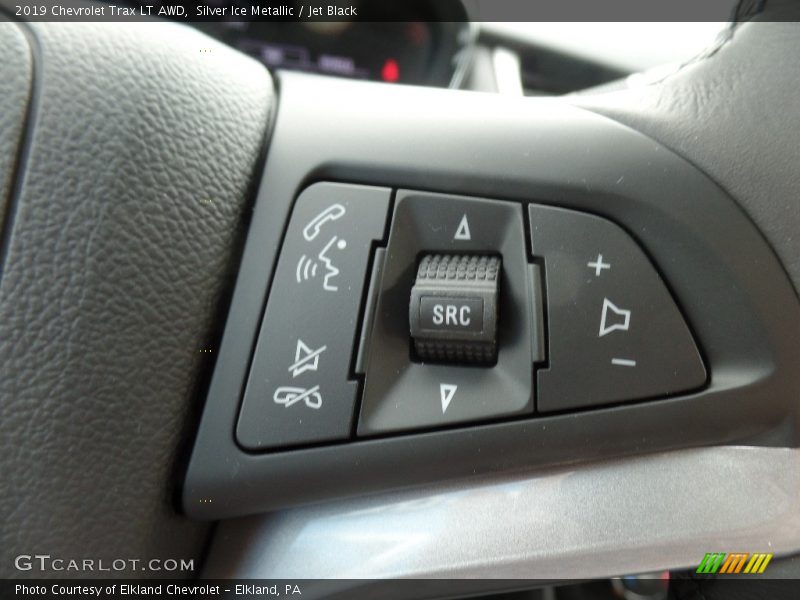 Silver Ice Metallic / Jet Black 2019 Chevrolet Trax LT AWD