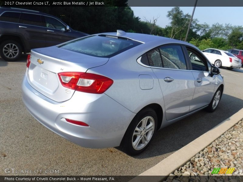 Arctic Blue Metallic / Jet Black 2017 Chevrolet Cruze LT