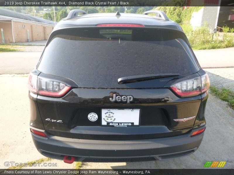 Diamond Black Crystal Pearl / Black 2019 Jeep Cherokee Trailhawk 4x4