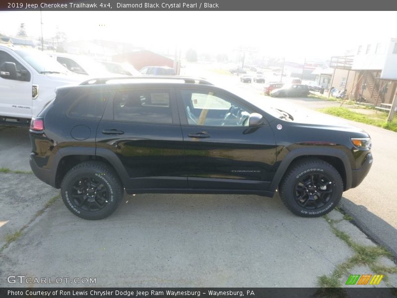 Diamond Black Crystal Pearl / Black 2019 Jeep Cherokee Trailhawk 4x4