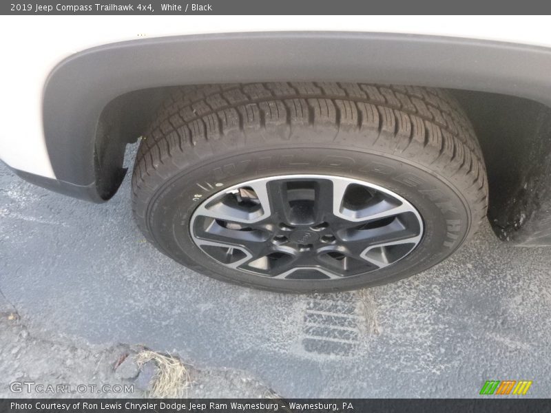 White / Black 2019 Jeep Compass Trailhawk 4x4
