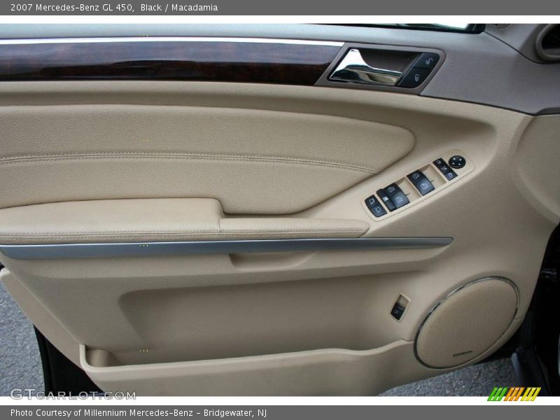 Black / Macadamia 2007 Mercedes-Benz GL 450