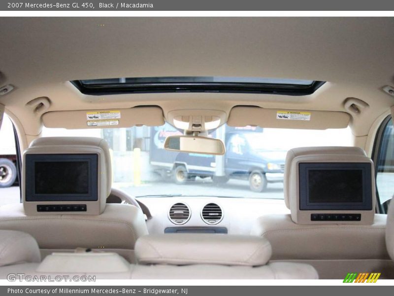 Black / Macadamia 2007 Mercedes-Benz GL 450