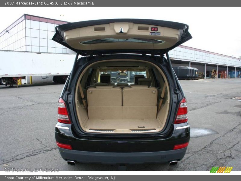 Black / Macadamia 2007 Mercedes-Benz GL 450