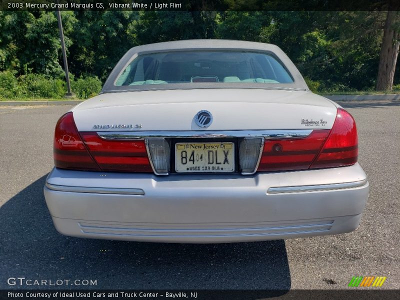 Vibrant White / Light Flint 2003 Mercury Grand Marquis GS