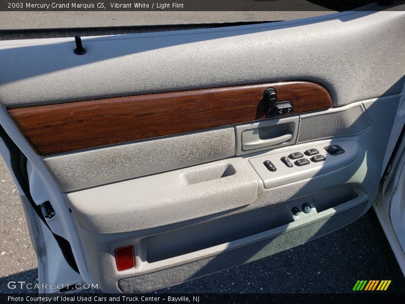 Vibrant White / Light Flint 2003 Mercury Grand Marquis GS