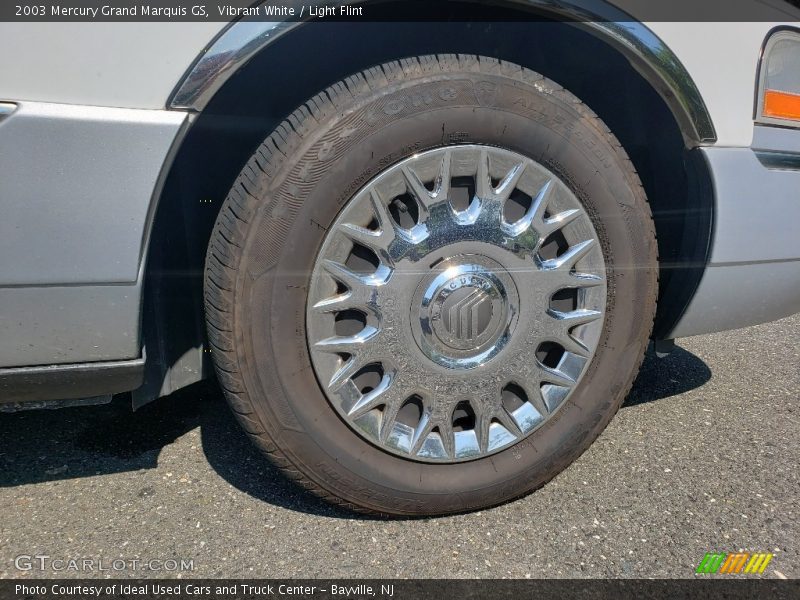 Vibrant White / Light Flint 2003 Mercury Grand Marquis GS