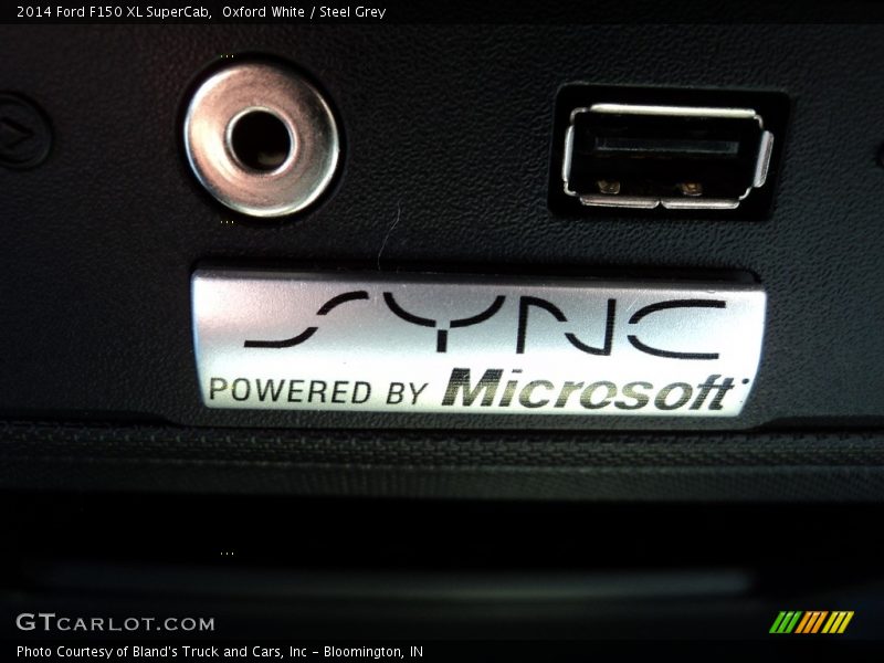 Oxford White / Steel Grey 2014 Ford F150 XL SuperCab