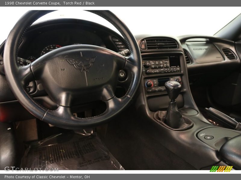 Torch Red / Black 1998 Chevrolet Corvette Coupe