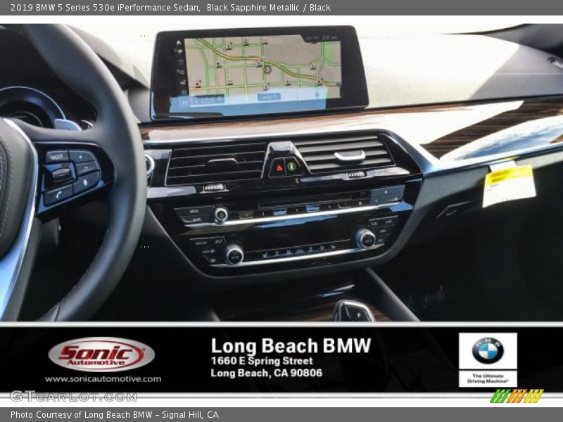 Black Sapphire Metallic / Black 2019 BMW 5 Series 530e iPerformance Sedan