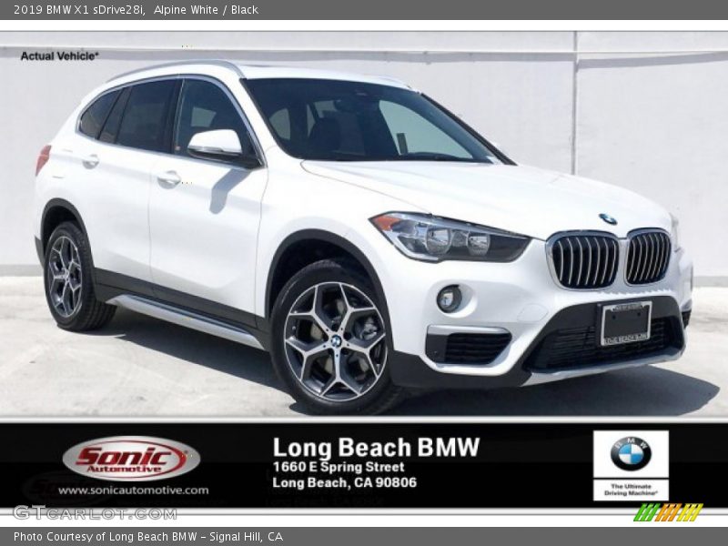 Alpine White / Black 2019 BMW X1 sDrive28i