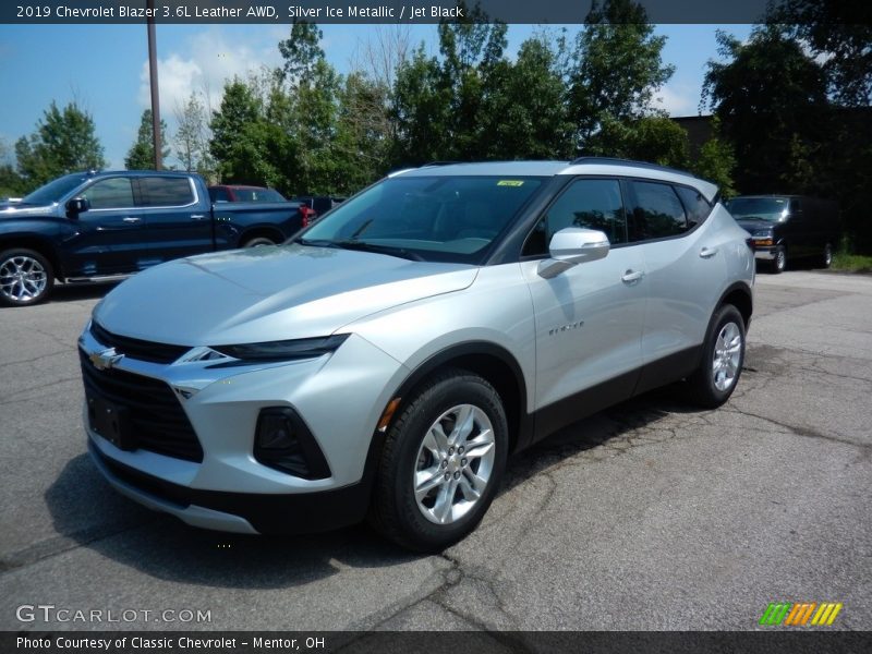 Silver Ice Metallic / Jet Black 2019 Chevrolet Blazer 3.6L Leather AWD