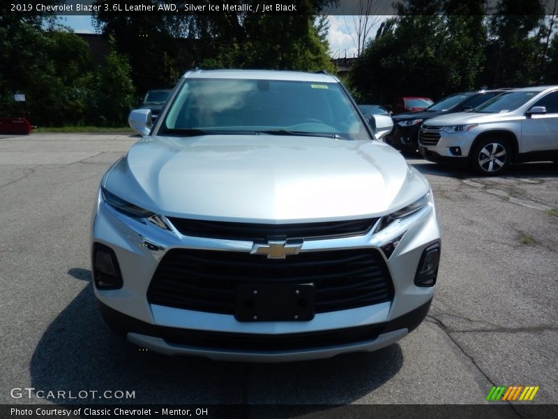 Silver Ice Metallic / Jet Black 2019 Chevrolet Blazer 3.6L Leather AWD