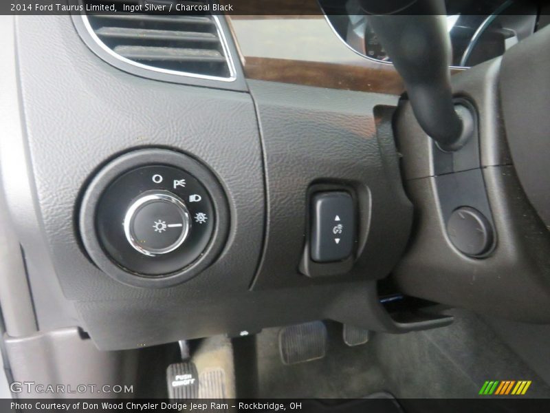 Ingot Silver / Charcoal Black 2014 Ford Taurus Limited