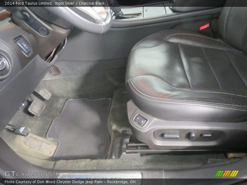 Ingot Silver / Charcoal Black 2014 Ford Taurus Limited