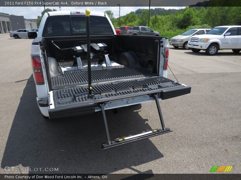 Oxford White / Black 2011 Ford F150 FX4 SuperCab 4x4