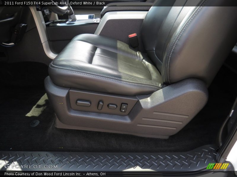 Oxford White / Black 2011 Ford F150 FX4 SuperCab 4x4