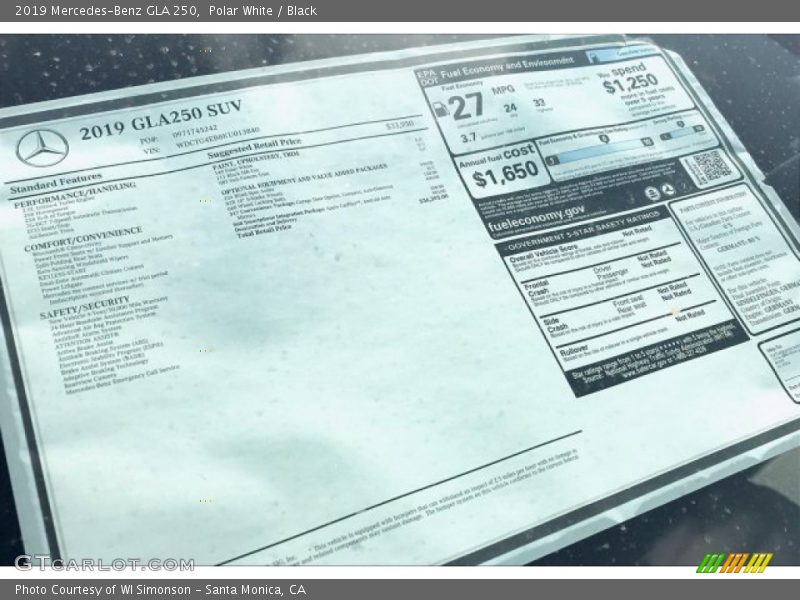Polar White / Black 2019 Mercedes-Benz GLA 250