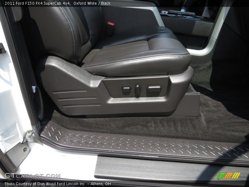 Oxford White / Black 2011 Ford F150 FX4 SuperCab 4x4
