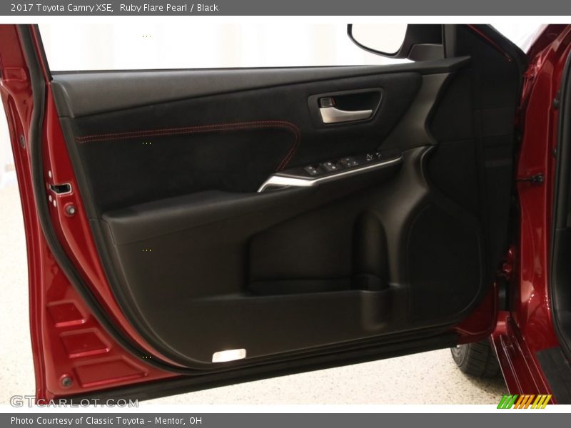 Ruby Flare Pearl / Black 2017 Toyota Camry XSE