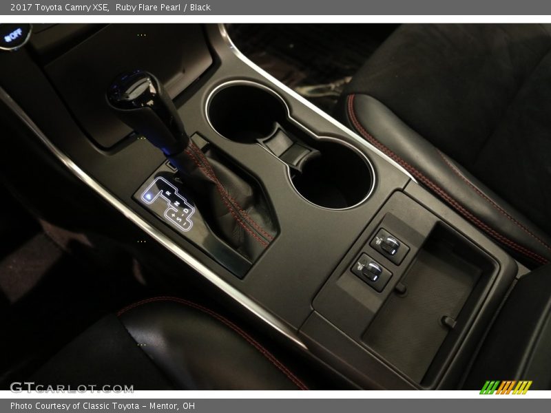 Ruby Flare Pearl / Black 2017 Toyota Camry XSE