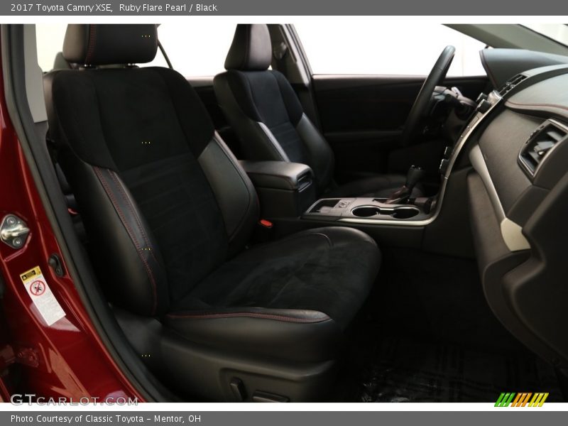 Ruby Flare Pearl / Black 2017 Toyota Camry XSE