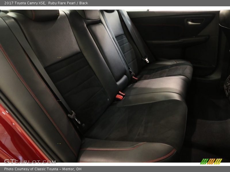 Ruby Flare Pearl / Black 2017 Toyota Camry XSE