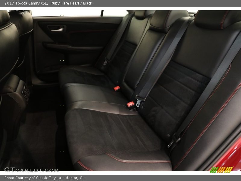 Ruby Flare Pearl / Black 2017 Toyota Camry XSE