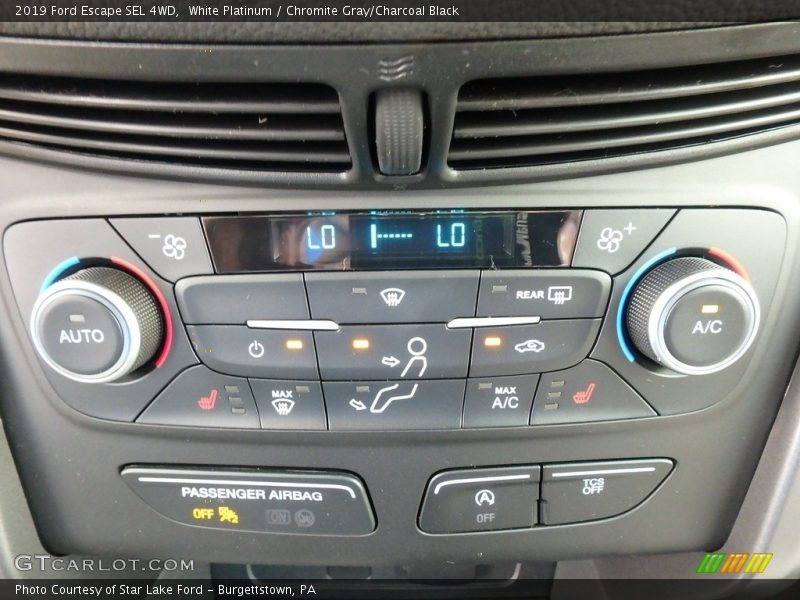 White Platinum / Chromite Gray/Charcoal Black 2019 Ford Escape SEL 4WD