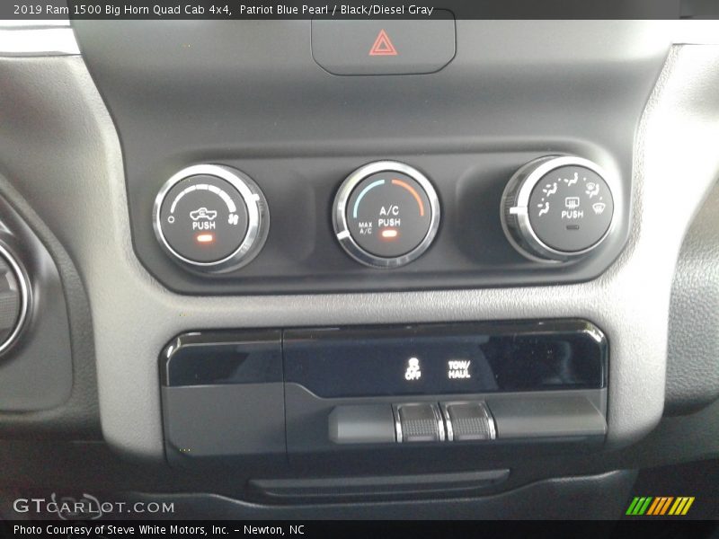 Patriot Blue Pearl / Black/Diesel Gray 2019 Ram 1500 Big Horn Quad Cab 4x4
