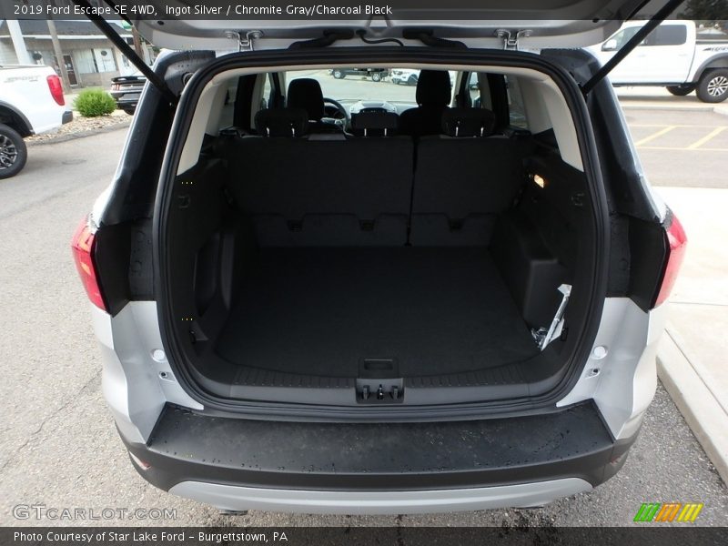 Ingot Silver / Chromite Gray/Charcoal Black 2019 Ford Escape SE 4WD