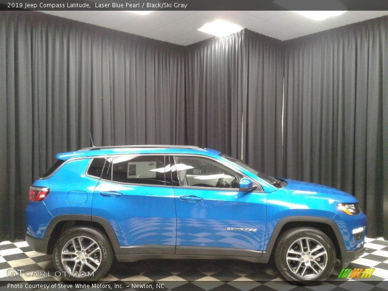 Laser Blue Pearl / Black/Ski Gray 2019 Jeep Compass Latitude