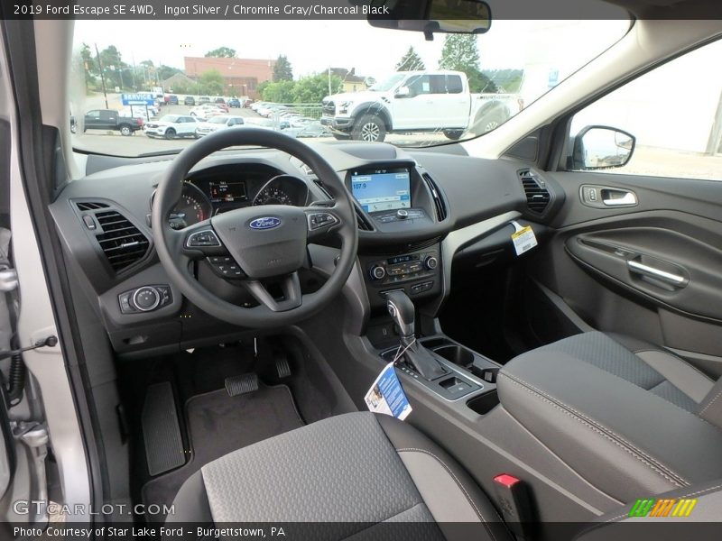 Ingot Silver / Chromite Gray/Charcoal Black 2019 Ford Escape SE 4WD