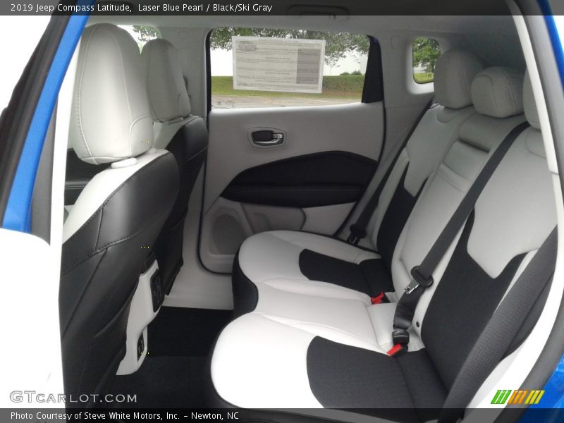 Laser Blue Pearl / Black/Ski Gray 2019 Jeep Compass Latitude