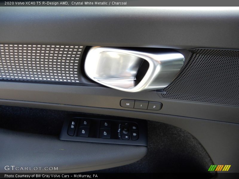 Crystal White Metallic / Charcoal 2020 Volvo XC40 T5 R-Design AWD