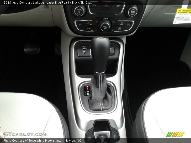 Laser Blue Pearl / Black/Ski Gray 2019 Jeep Compass Latitude