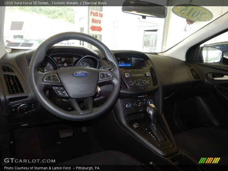 Tectonic Metallic / Charcoal Black 2015 Ford Focus SE Sedan