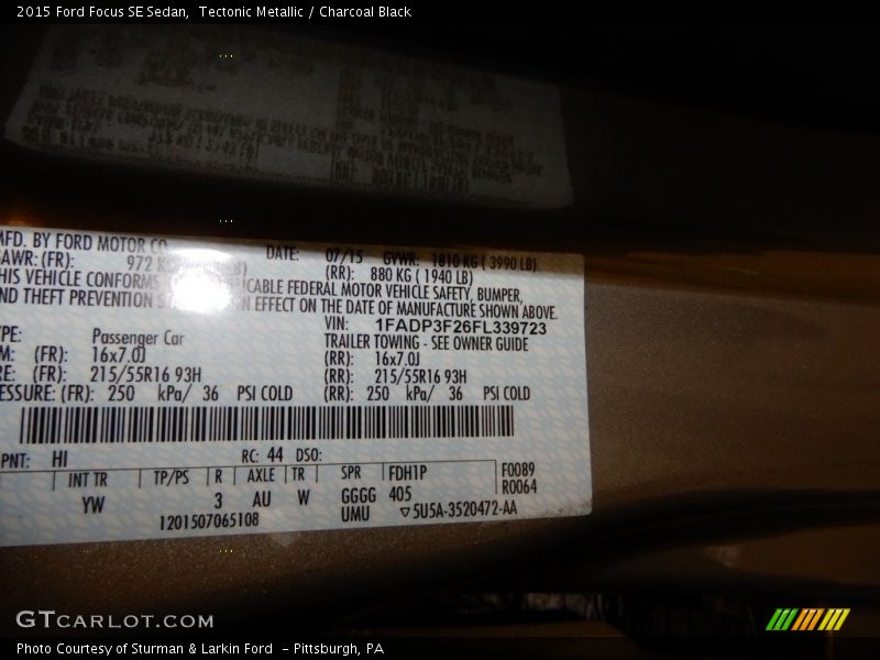 Tectonic Metallic / Charcoal Black 2015 Ford Focus SE Sedan