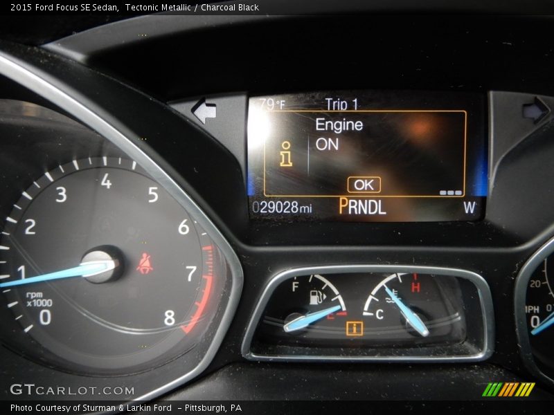 Tectonic Metallic / Charcoal Black 2015 Ford Focus SE Sedan