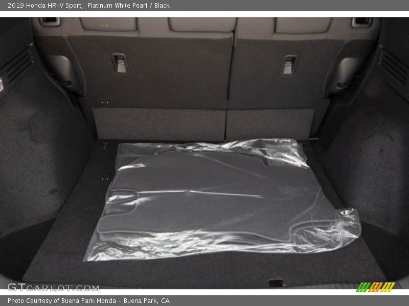 Platinum White Pearl / Black 2019 Honda HR-V Sport